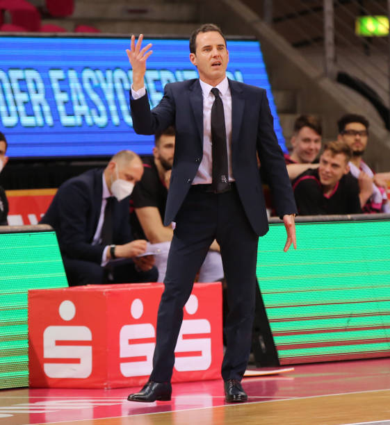 的锋线三叉 的锋线三叉