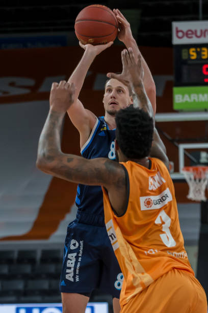 赛中展现出 赛中展现出