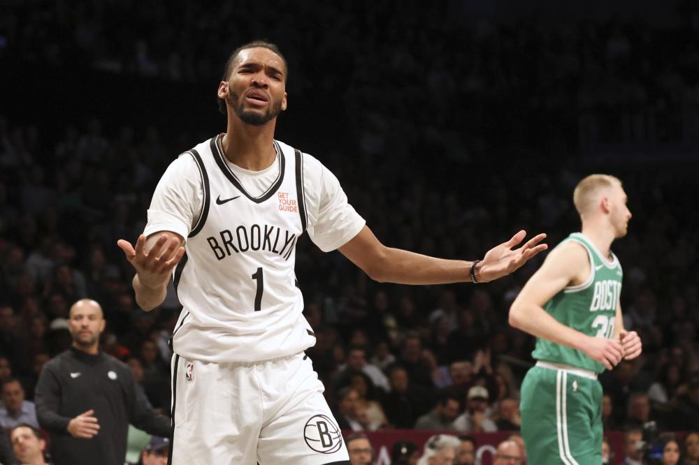 辈或同龄人 辈或同龄人